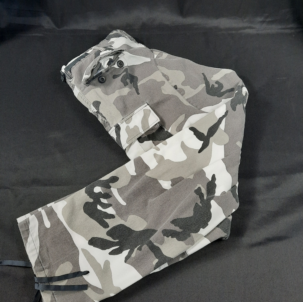 Snow camo military pants size 39-43 waist